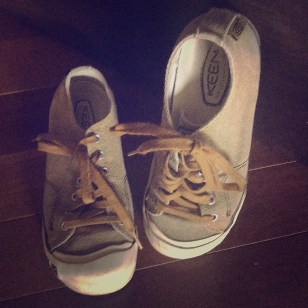 Keens goldenrod shoes